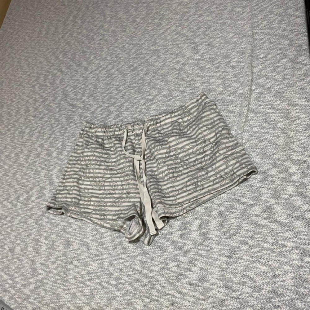 Marilyn Monroe gray & white striped sleepwear shorts women M. SKU-B616